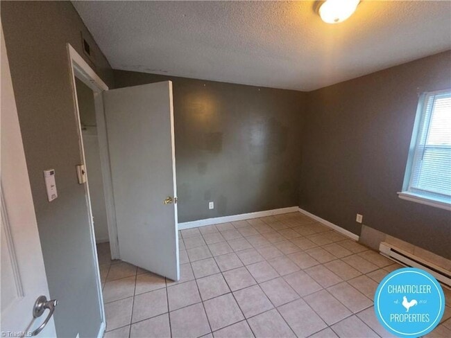 Foto del edificio - 1500 Autumn Dr