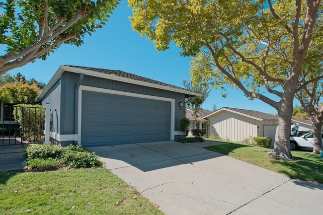 Photo - Spacious 3 Bedroom 2 Bath townhome for ren...