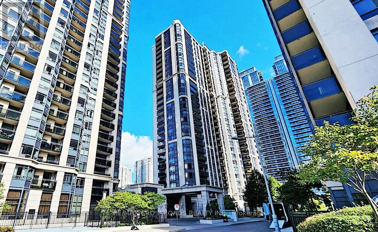 Primary Photo - 155-155 Beecroft Rd