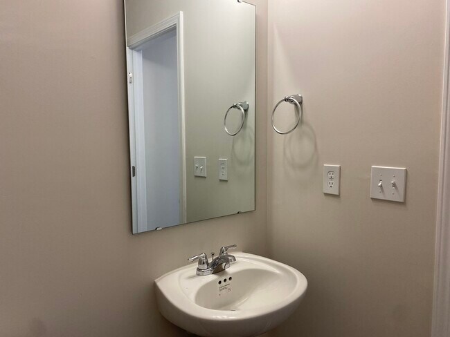Building Photo - 1446  Gristmill Dr