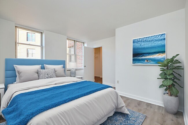 Foto del edificio - 76 New York Ave NW