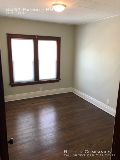 Foto del edificio - 4432 Baring Ave