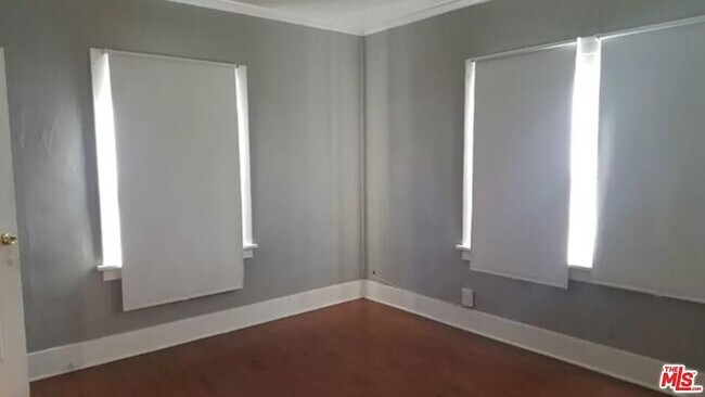 Foto del edificio - 4112 Griffin Ave