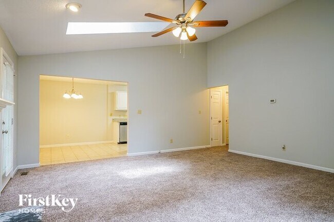 Foto del edificio - 5208 Wallingford Dr