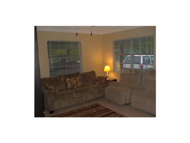 Building Photo - Charming 2 Bed 1 Bath Home in Central Sara...