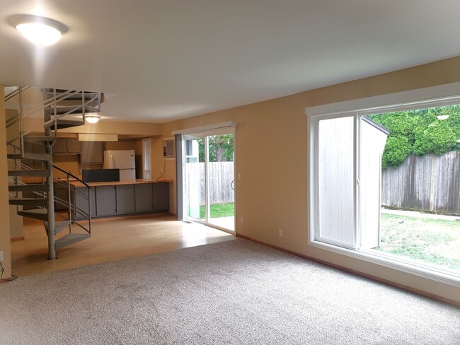 Building Photo - Fantastic SW Portland Home!