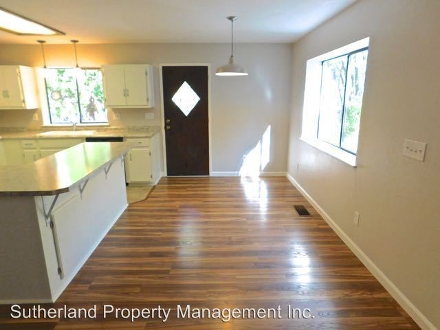 Foto del edificio - 21200 Todd Valley Rd