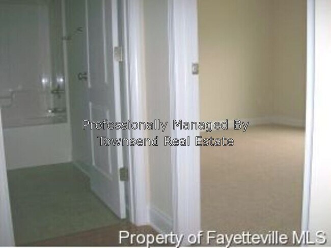 Foto del edificio - 3520 Castlefield Ln