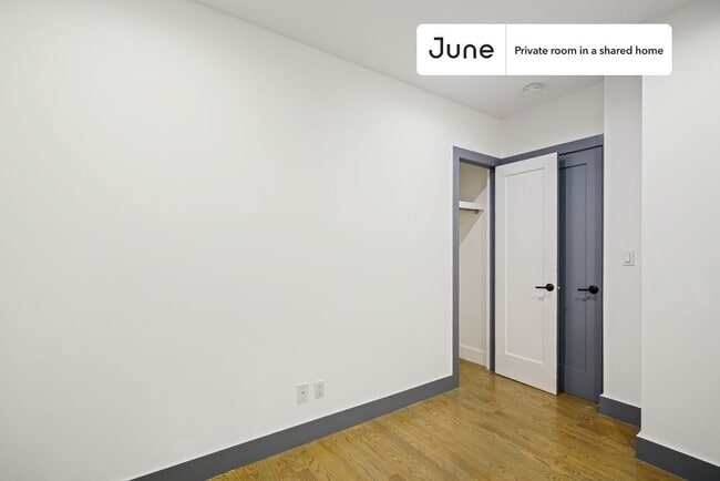 Foto del edificio - Room in Shared 4 bed/2 bath home