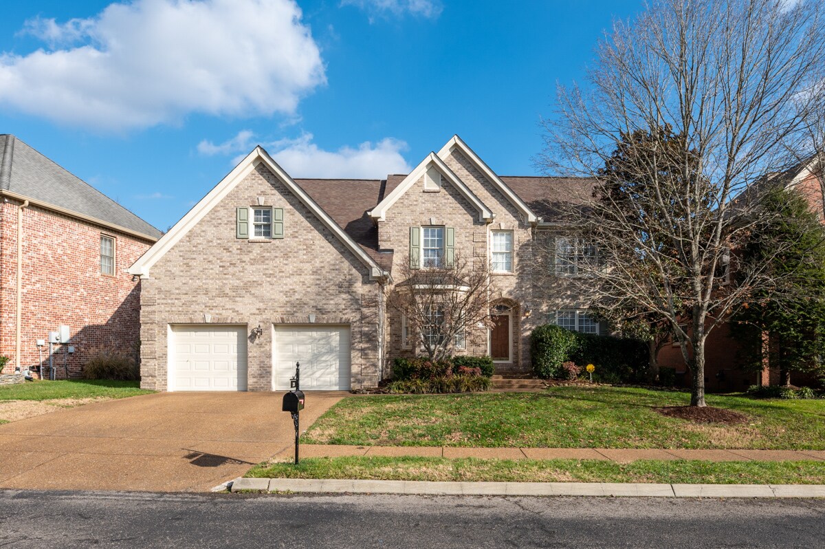 Primary Photo - 220 Heathstone Cir