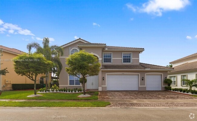 View of Riviera Isles Apartments for Rent with High Ceilings - Miramar, FL ...