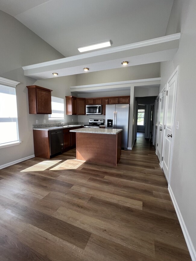 Building Photo - 132 SW 145th Rd