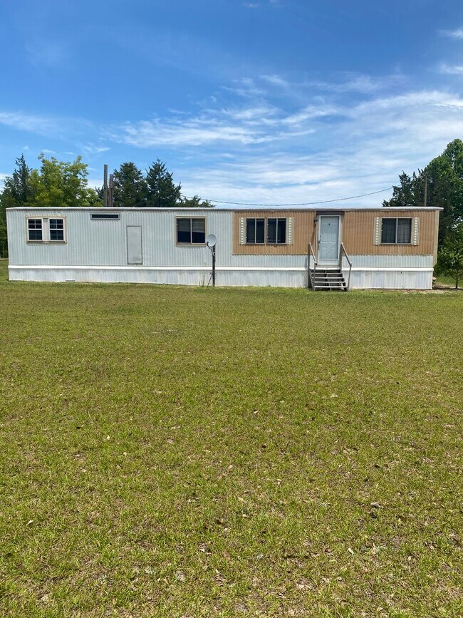 Foto del edificio - Two Bedroom Mobile Home in Lillington