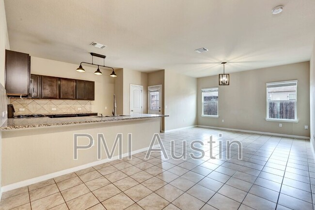 Building Photo - 1609 Deodara Dr