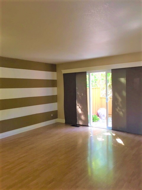 Building Photo - 6532 Conestoga Ln