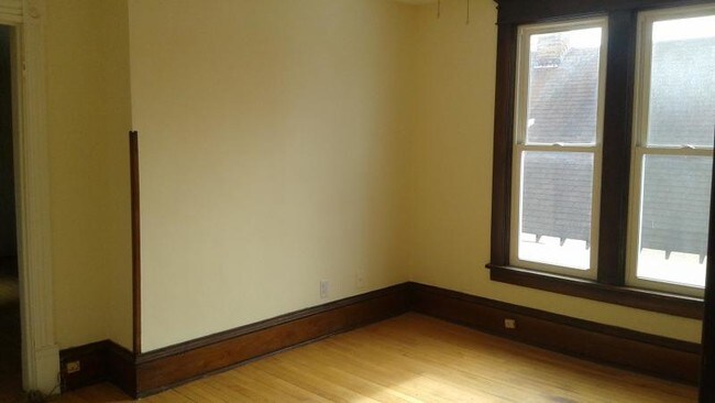 Foto del edificio - 1715 4th Street NE. Apt # 2