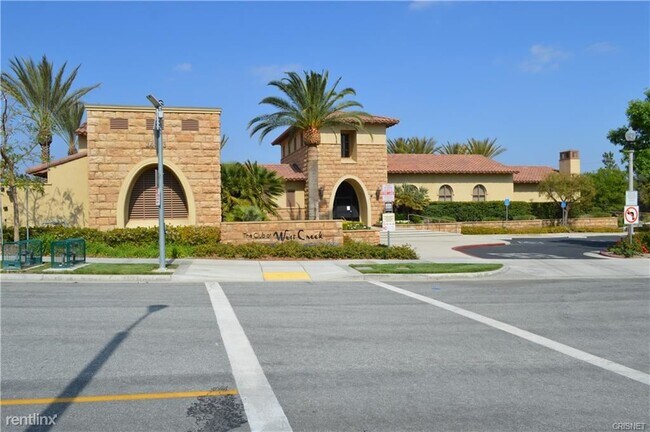Building Photo - 3 br, 2.5 bath Townhome - 28635 Solana Ct
