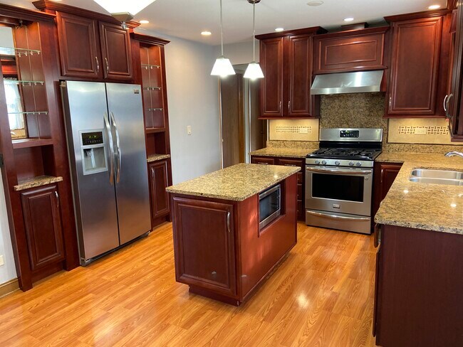 Foto del edificio - 6216 W Lawrence Ave