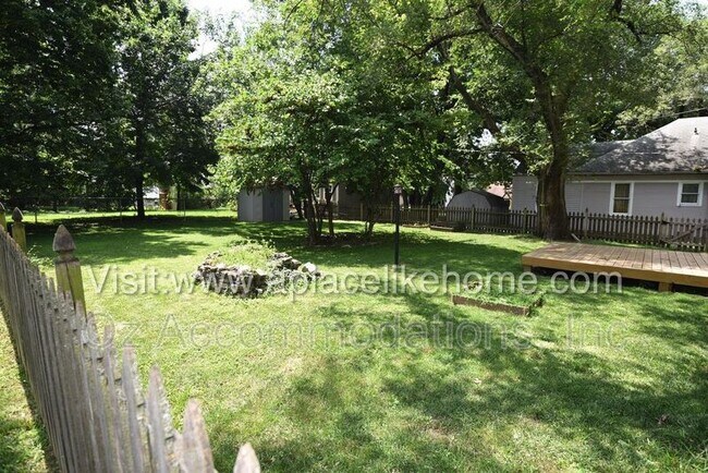 Building Photo - 7701 W 80th St