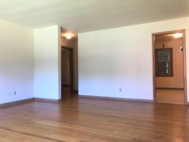Foto del edificio - 3315 Harvey St