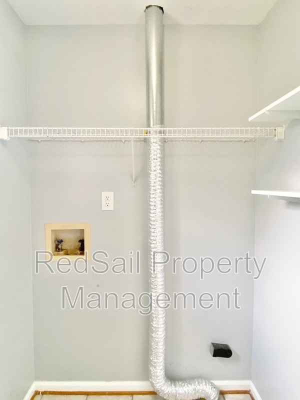 Building Photo - 926 Woodcreek Dr