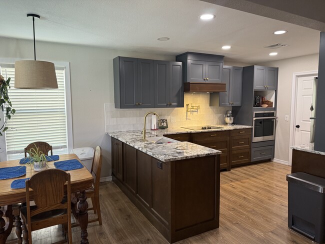 Looking into the kitchen from the main living space - 1460 E Kent Ave