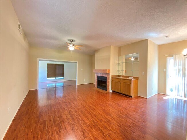 Foto del edificio - 15731 Castorglen Dr