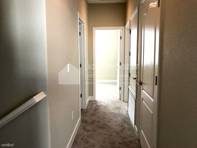 Building Photo - 3 br, 4 bath Townhome - 428 Whistler Pl -