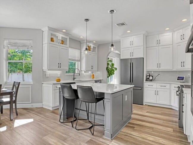 Foto del edificio - 2227 Ridgewood Cir