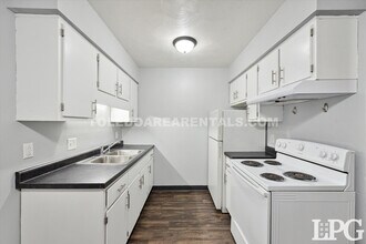 Building Photo - 6020 Secor Rd