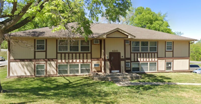 Primary Photo - 4210 Knob Hill Dr