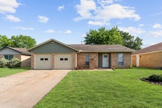 Building Photo - 5314 Nottingham Dr