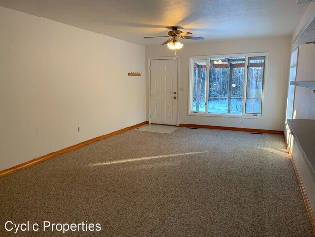 Foto del edificio - 3 br, 1 bath House - 372 Narrow View