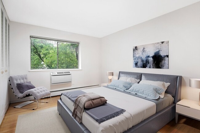 1-BR/1BA Bedroom - 441 W. Barry