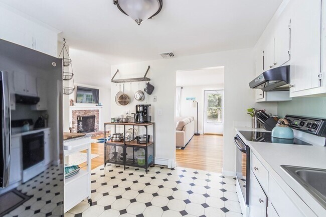 Foto del edificio - 67 Old Post Rd