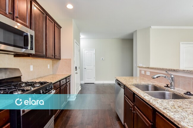 Foto del edificio - 3904 Kingfisher Drive