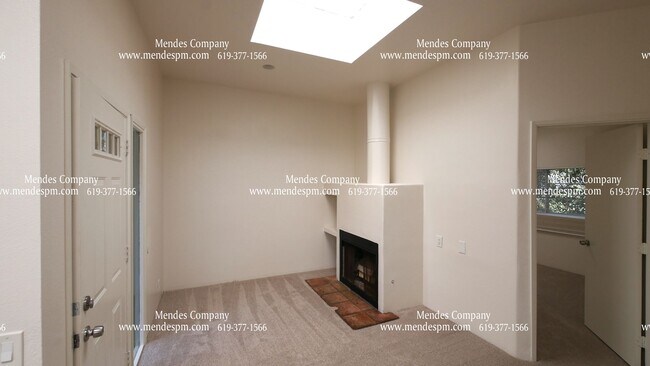 Building Photo - Beautiful 2Bdr/1Bth apartment in San Marcos