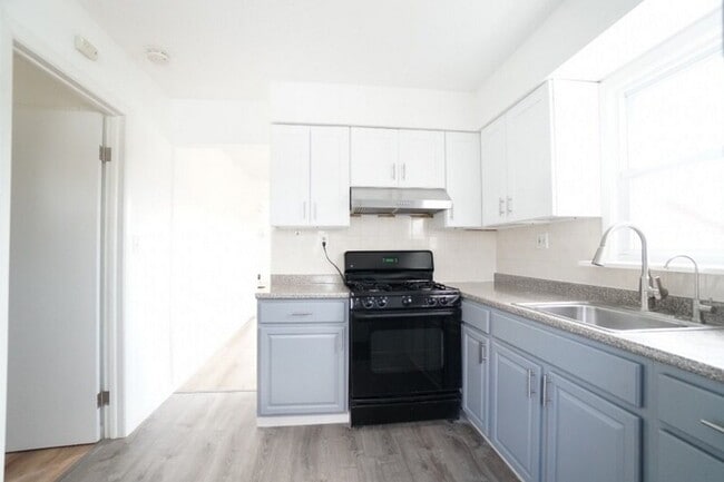 Foto del edificio - 273 Hoover Ave