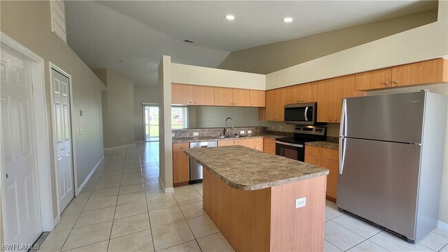 Building Photo - 2028 Andalusia Blvd