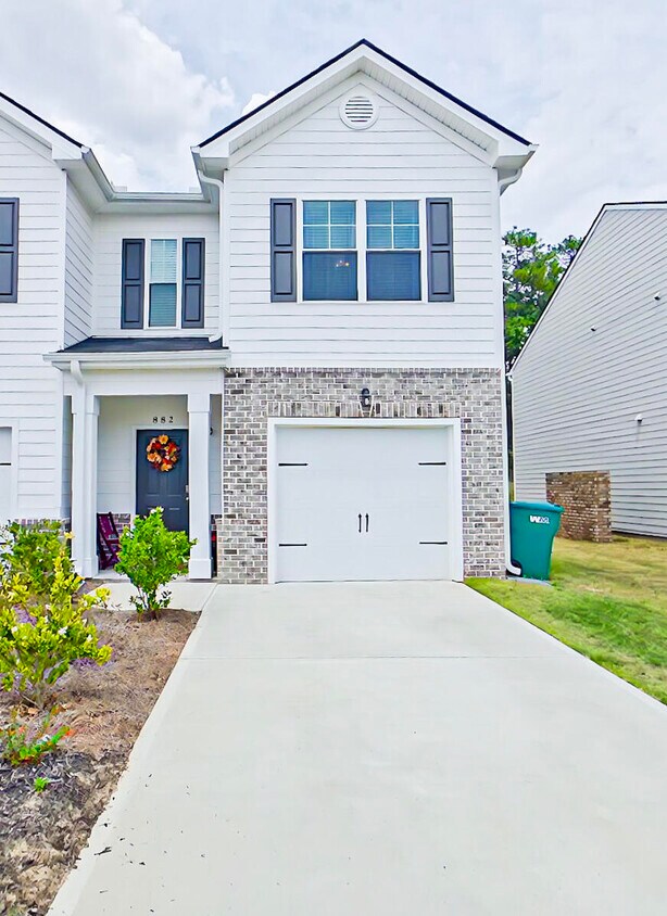 Foto principal - 882 Quaint Parish Cir