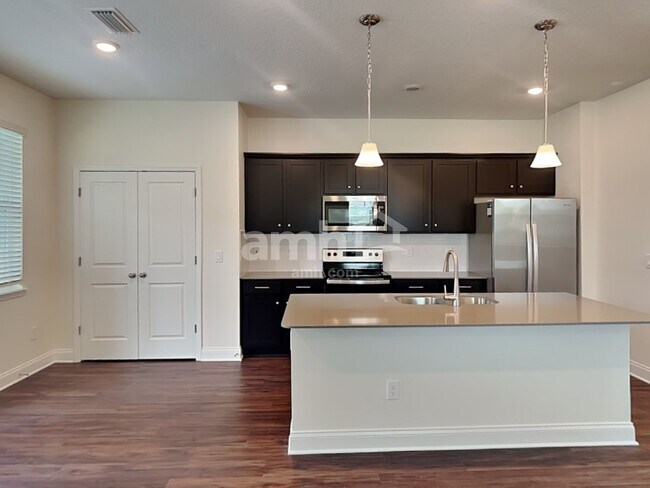 Foto del edificio - 2560 Sunrise Landing Loop