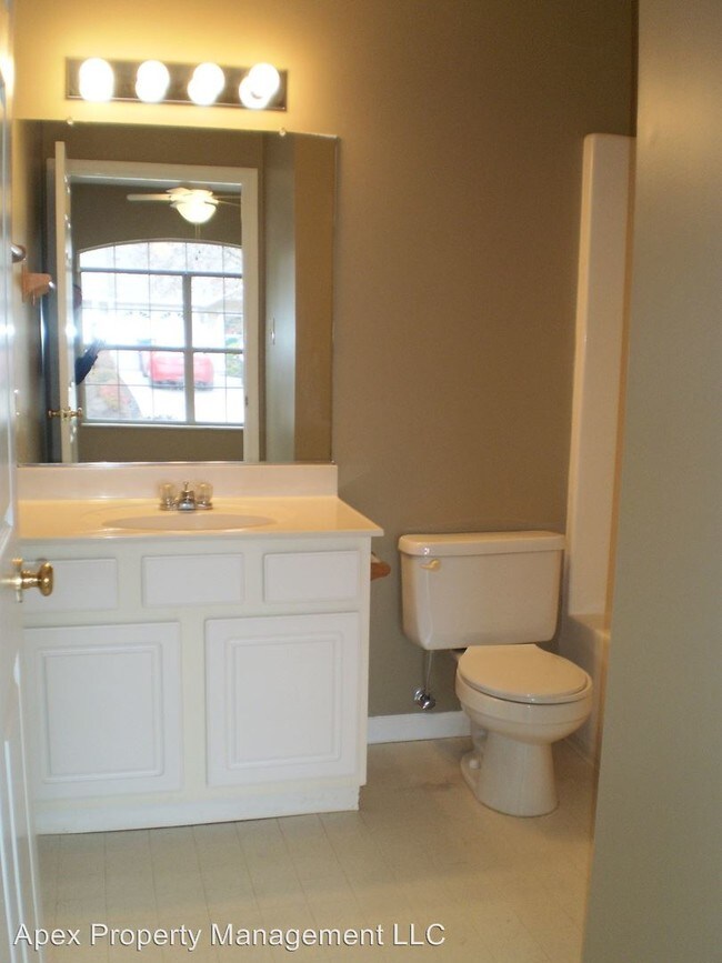 Foto del edificio - 2 br, 2 bath House - 7512 Creek Song Court