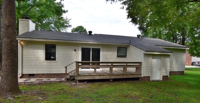 Building Photo - 1405 Treetop Ln