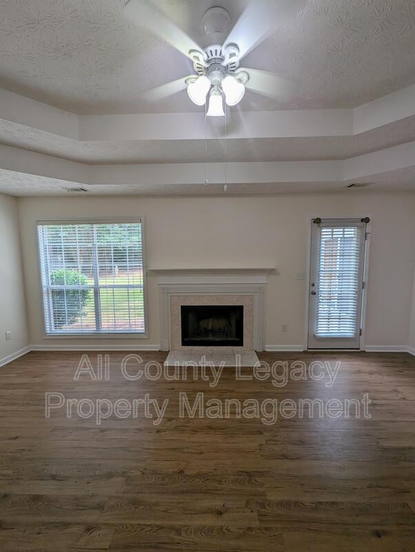 Photo - 90 Summer Walk Dr House