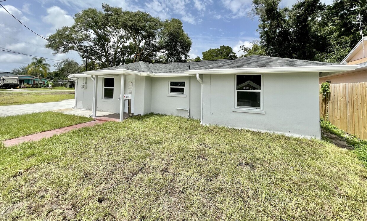 Primary Photo - 4567 50th Ave N