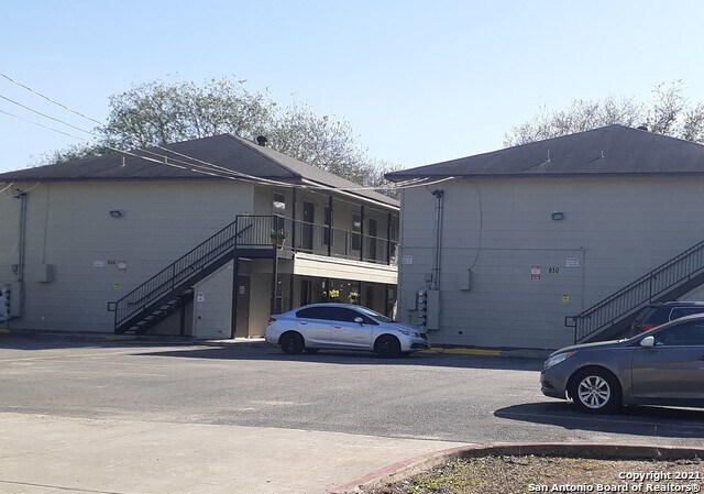 Foto principal - 930 Drury Ln