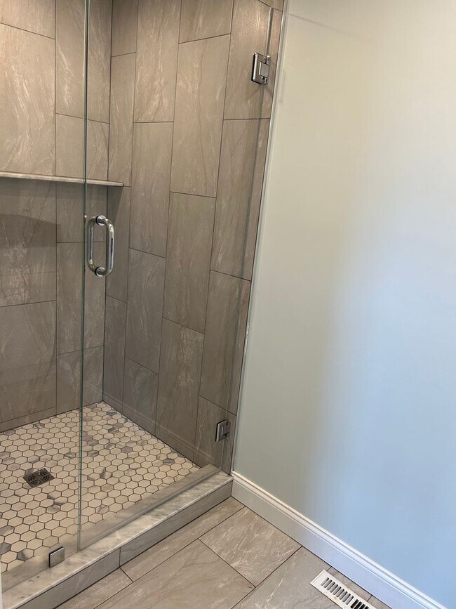 Foto del edificio - West Dennis 1 Bedroom- Back