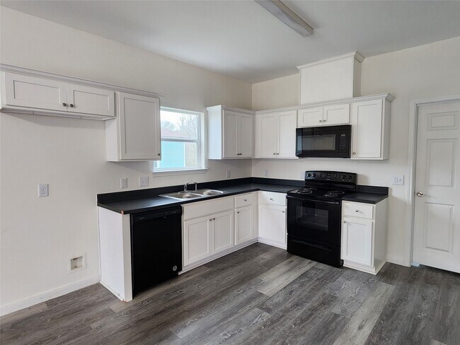 Foto del edificio - 6202 Lacey Oak Dr