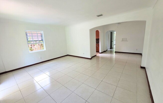 Foto del edificio - 1429 NE 147th St