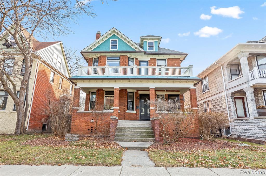 Primary Photo - 741 Delaware St